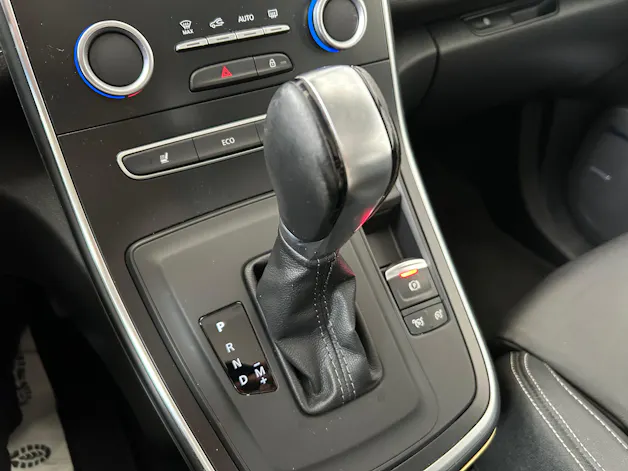 RENAULT Scénic 1.5 dCi Intens EDC