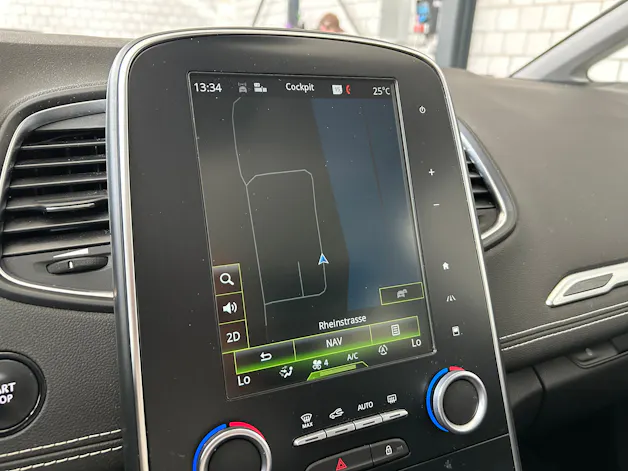 RENAULT Scénic 1.5 dCi Intens EDC
