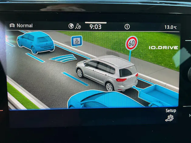 VW Touran Highline *** VOLLAUSSTATTUNG MIT VW GARANTIE BIS 2029 !!! ***