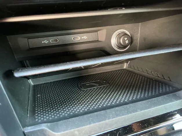 VW Touran Highline *** VOLLAUSSTATTUNG MIT VW GARANTIE BIS 2029 !!! ***