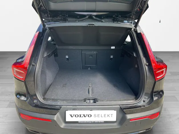 VOLVO XC40 B3 Benzin Mild Hybrid Plus Dark DCT