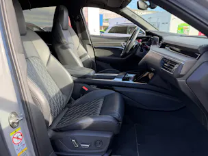 AUDI e-tron S Sportback quattro