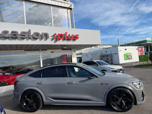 AUDI e-tron S Sportback quattro