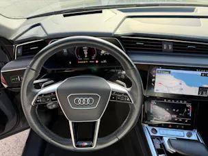 AUDI e-tron S Sportback quattro