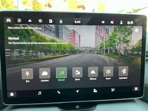 SKODA Kodiaq 2.0 TSI 265 PS 4x4 RS *** TOP AUSSTATTUNG MIT HEAD UP DISPLAY & ANHÄNGERKUPPLUNG ***
