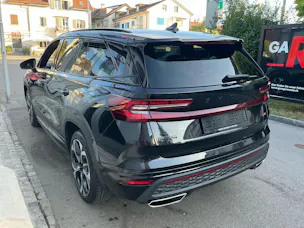 SKODA Kodiaq 2.0 TSI 265 PS 4x4 RS *** TOP AUSSTATTUNG MIT HEAD UP DISPLAY & ANHÄNGERKUPPLUNG ***