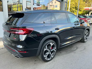 SKODA Kodiaq 2.0 TSI 265 PS 4x4 RS *** TOP AUSSTATTUNG MIT HEAD UP DISPLAY & ANHÄNGERKUPPLUNG ***