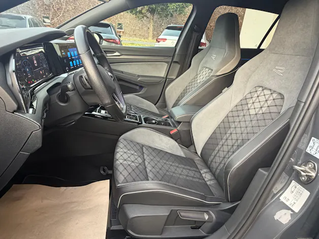 VW Golf 1.5 eTSI mHEV ACT R-Line 75 Edition DSG