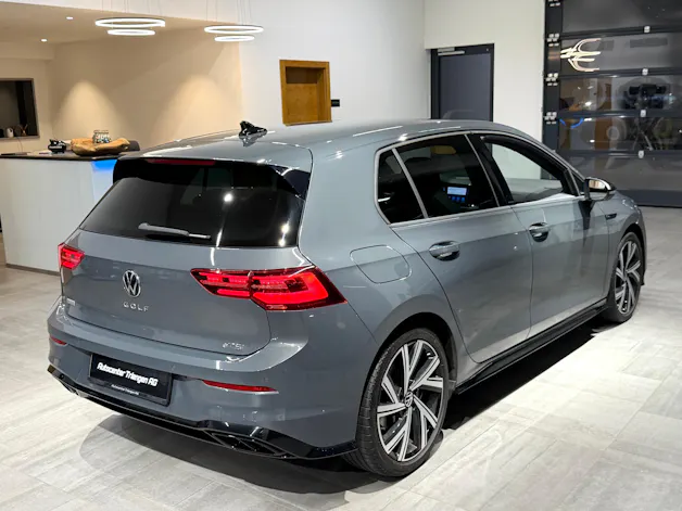 VW Golf 1.5 eTSI mHEV ACT R-Line 75 Edition DSG