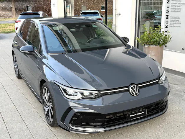 VW Golf 1.5 eTSI mHEV ACT R-Line 75 Edition DSG