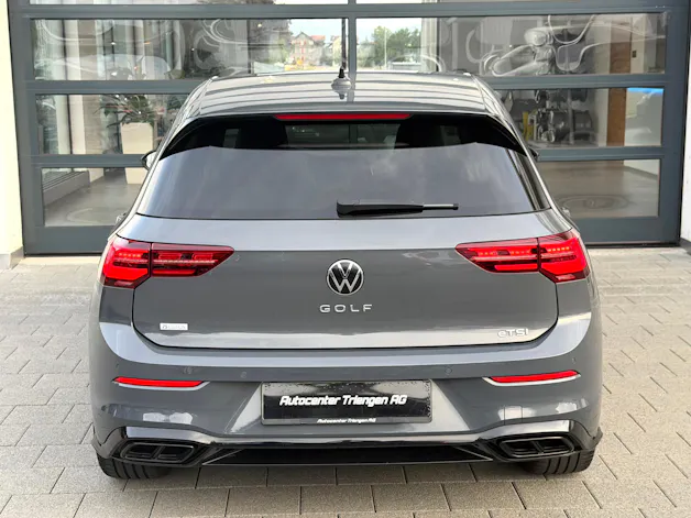 VW Golf 1.5 eTSI mHEV ACT R-Line 75 Edition DSG