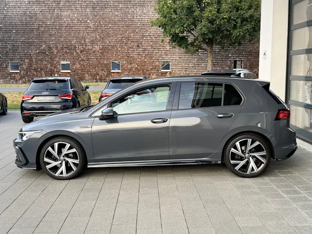 VW Golf 1.5 eTSI mHEV ACT R-Line 75 Edition DSG