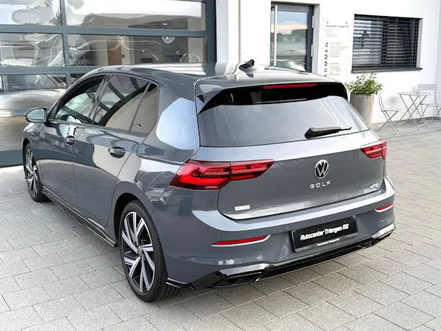 VW Golf 1.5 eTSI mHEV ACT R-Line 75 Edition DSG