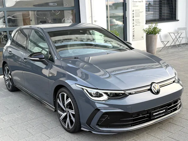 VW Golf 1.5 eTSI mHEV ACT R-Line 75 Edition DSG