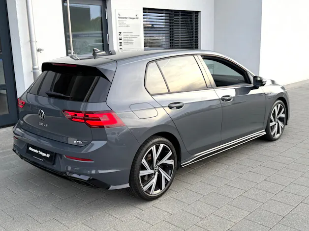 VW Golf 1.5 eTSI mHEV ACT R-Line 75 Edition DSG