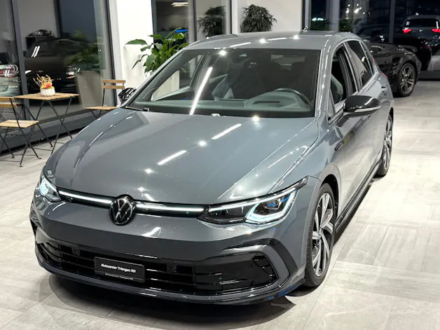 VW Golf 1.5 eTSI mHEV ACT R-Line 75 Edition DSG