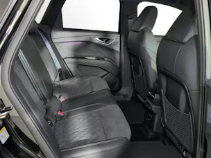AUDI Q4 e-tron SUV quattro performance
