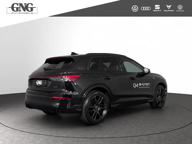 AUDI Q4 e-tron SUV quattro performance