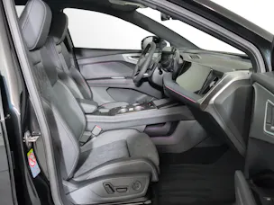 AUDI Q4 e-tron SUV quattro performance