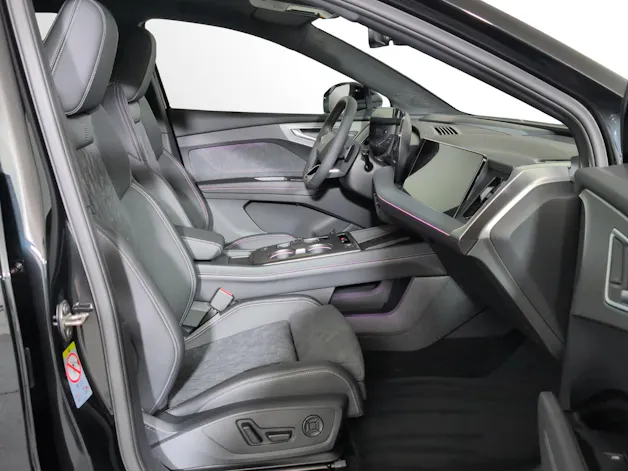 AUDI Q4 e-tron SUV quattro performance