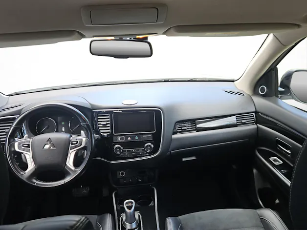 Mitsubishi Outlander 2.0 PHEV Style