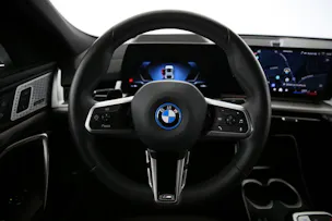 BMW iX2 30 xDrive - FAHRSCHULWAGEN - VOITURE D'AUTO-ECOLE - AUTO DELLA SCUOLA GUIDA