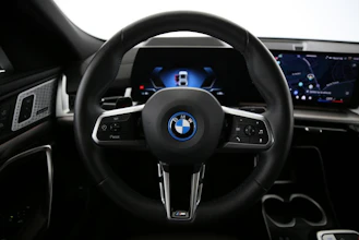https://vehicle.imgix.net/4442590/869e542f-2ec0-4fdf-9fe3-c3df18357aaa.jpg