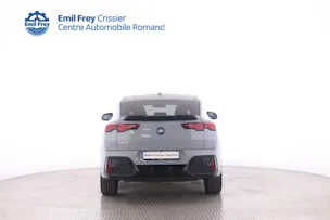 BMW iX2 30 xDrive - FAHRSCHULWAGEN - VOITURE D'AUTO-ECOLE - AUTO DELLA SCUOLA GUIDA