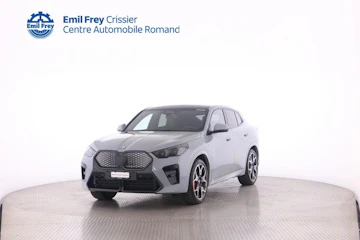 immagine del veicolo BMW iX2 30 xDrive - FAHRSCHULWAGEN - VOITURE D'AUTO-ECOLE - AUTO DELLA SCUOLA GUIDA immagine del veicolo BMW iX2 30 xDrive - FAHRSCHULWAGEN - VOITURE D'AUTO-ECOLE - AUTO DELLA SCUOLA GUIDA