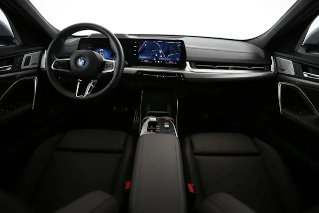 BMW iX2 30 xDrive - FAHRSCHULWAGEN - VOITURE D'AUTO-ECOLE - AUTO DELLA SCUOLA GUIDA