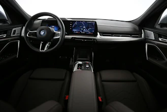 https://vehicle.imgix.net/4442590/fbce9df9-ae2f-4bbe-9932-ea217dffc168.jpg