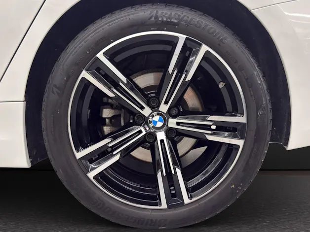 BMW 318d Touring M SPORT