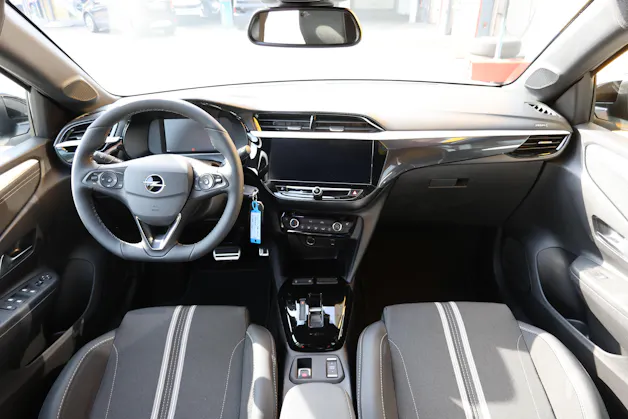 OPEL Corsa 1.2 T Hybrid Viva