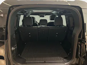 Land Rover Defender 110 3.0 D I6 350 X-Dynamic HSE