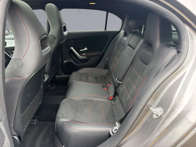MERCEDES-BENZ A 220 AMG Line 4m