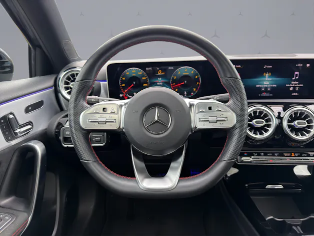 MERCEDES-BENZ A 220 AMG Line 4m