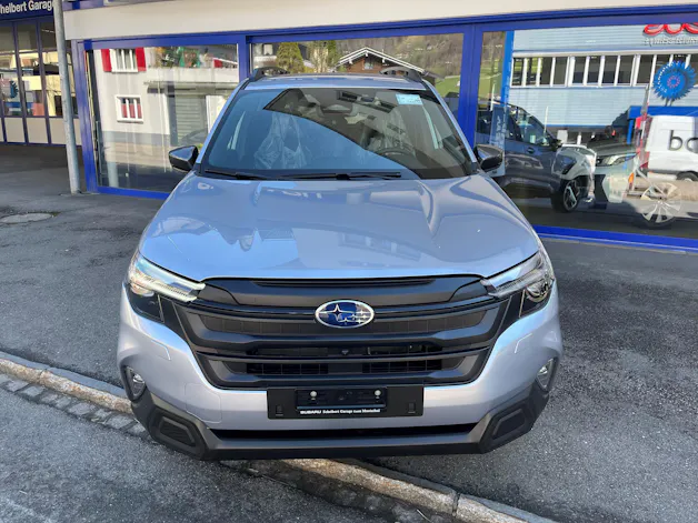 Subaru Forester Station 2.0i e-Boxer Swiss Plus