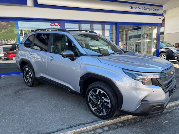 Subaru Forester Station 2.0i e-Boxer Swiss Plus