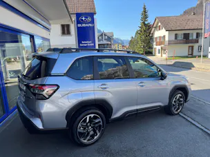 Subaru Forester Station 2.0i e-Boxer Swiss Plus