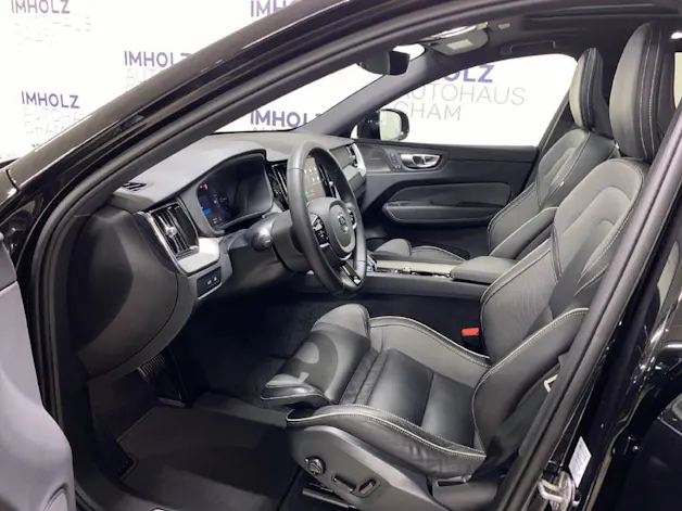 VOLVO XC60 2.0 T6 TE Plus Dark eAWD