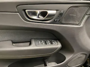 VOLVO XC60 2.0 T6 TE Plus Dark eAWD