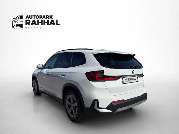 BMW X1 20d xDrive * GARANTIE INKLUSIVE * ANHÄNGERKUPPLUNG * PACK INNOVATION * 360° KAMERA *
