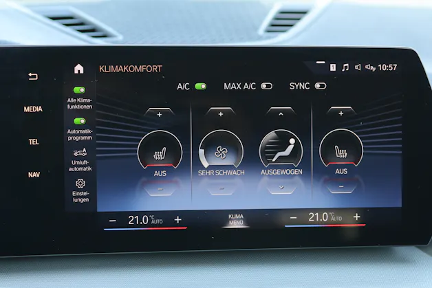 BMW X1 20d xDrive * GARANTIE INKLUSIVE * ANHÄNGERKUPPLUNG * PACK INNOVATION * 360° KAMERA *