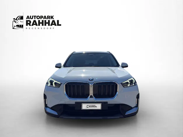 BMW X1 20d xDrive * GARANTIE INKLUSIVE * ANHÄNGERKUPPLUNG * PACK INNOVATION * 360° KAMERA *