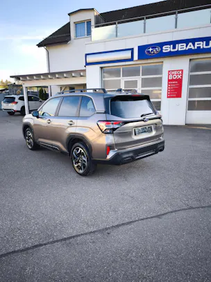 Subaru Forester Station 2.0i e-Boxer Swiss Plus