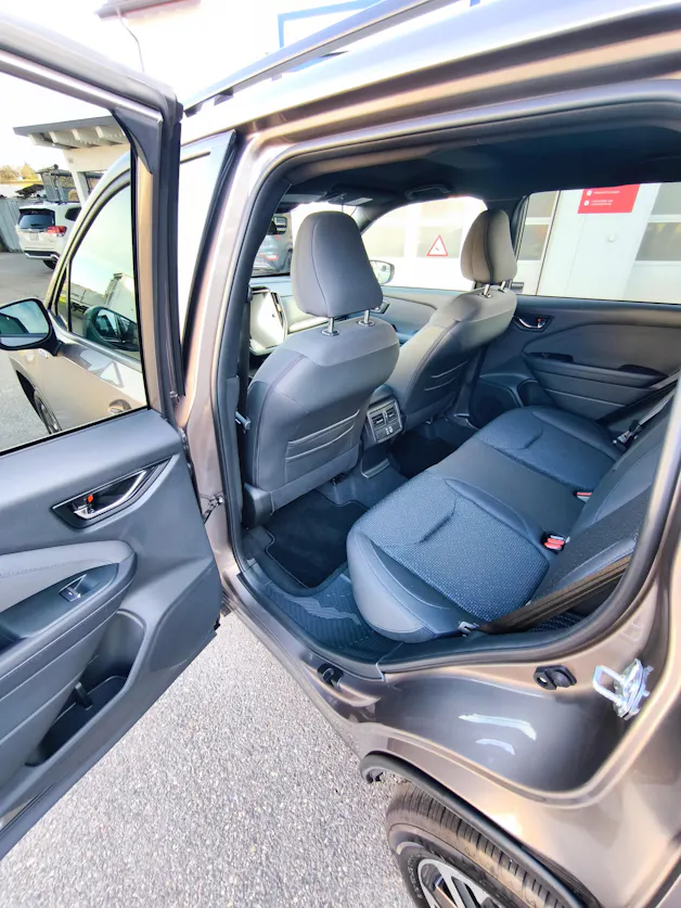 Subaru Forester Station 2.0i e-Boxer Swiss Plus