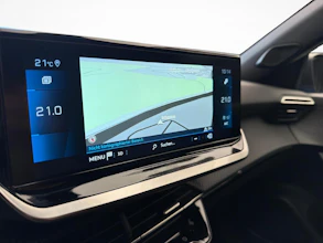https://vehicle.imgix.net/4442687/00fbbffc-b8ce-4ee4-acc7-97795a5a1743.jpg