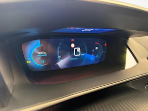 https://vehicle.imgix.net/4442687/f94d59a1-7570-4b79-8074-da6e0f0617a3.jpg