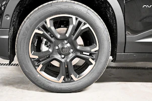 image du véhicule JEEP Avenger 1.2 MHEV 85th Anniversary 4xe