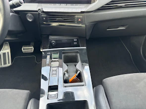 Fahrzeugbild OPEL Astra 1.6 T PHEV 180 Swiss Premium